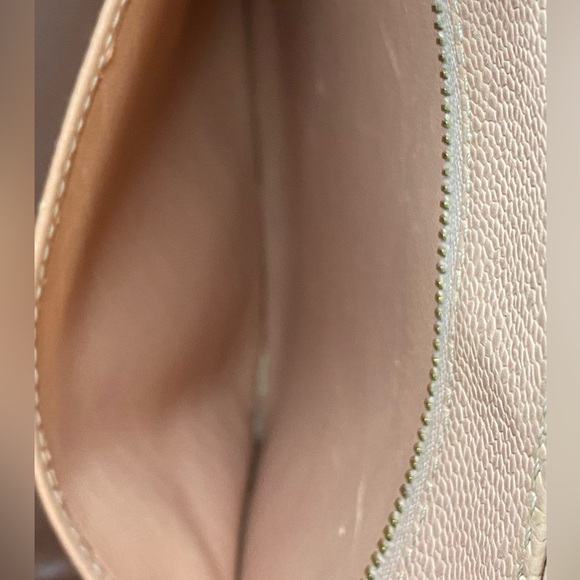 Chanel Caviar Leather Pink Medallion Bag - Picture 11 of 17